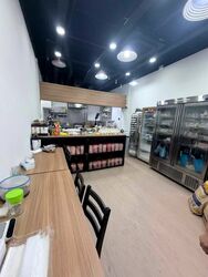 Burlington Square (D7), Retail #582296941